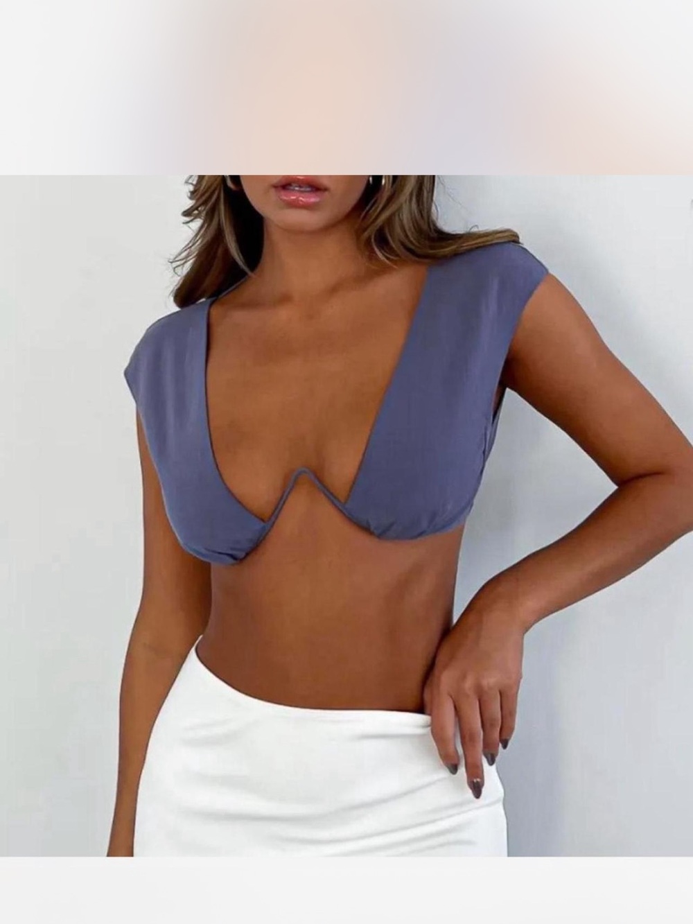 White Fox Boutique She's So Lovely Crop Top (NWT) | Pink V-Wire Cap Sleeve Crop